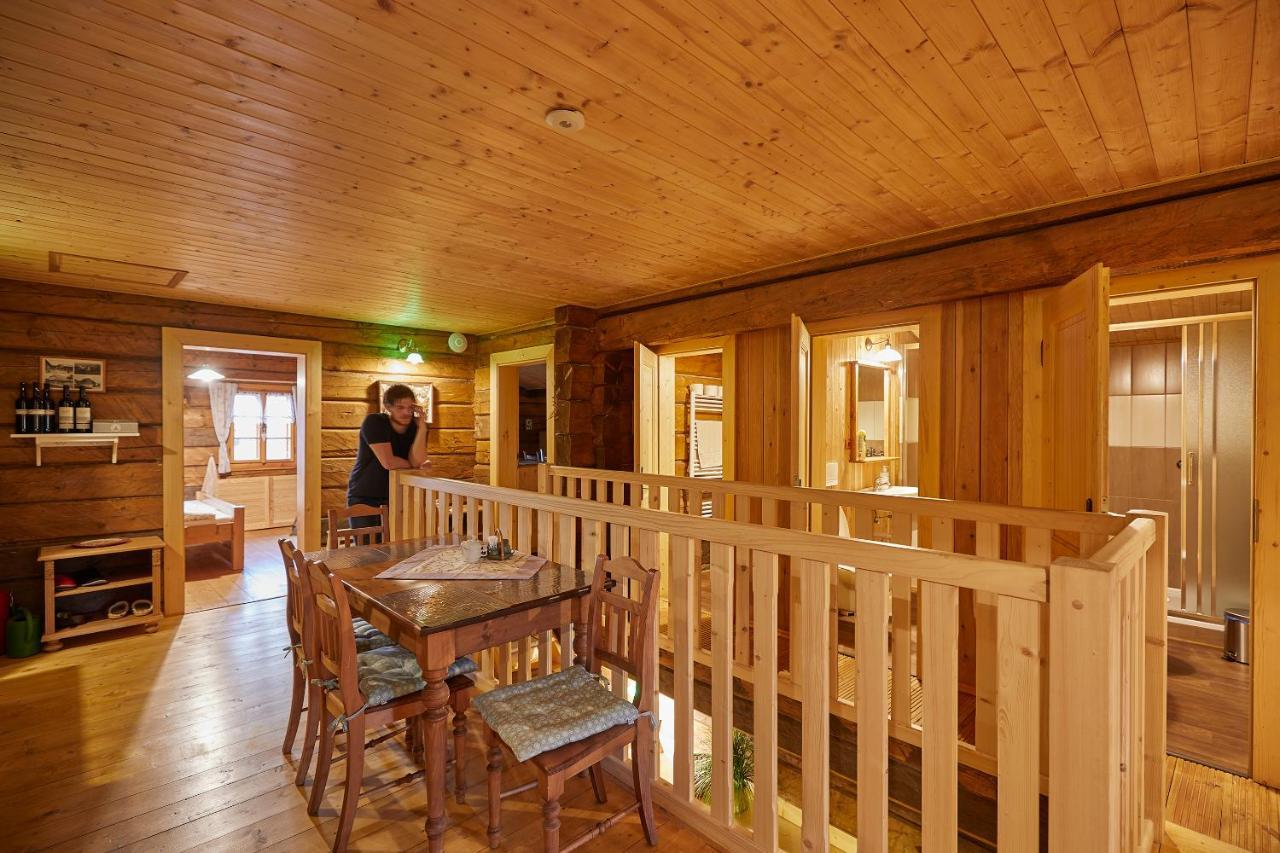 Volarska Roubenka Guest House Волари Екстериор снимка