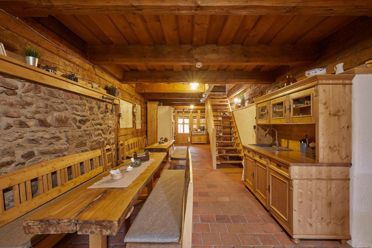 Volarska Roubenka Guest House Волари Екстериор снимка